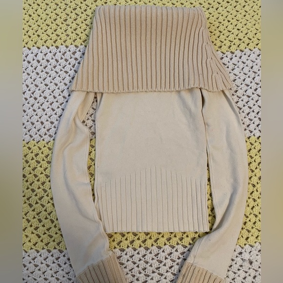 Off The Shoulder Top Fall - Picture 3 of 3